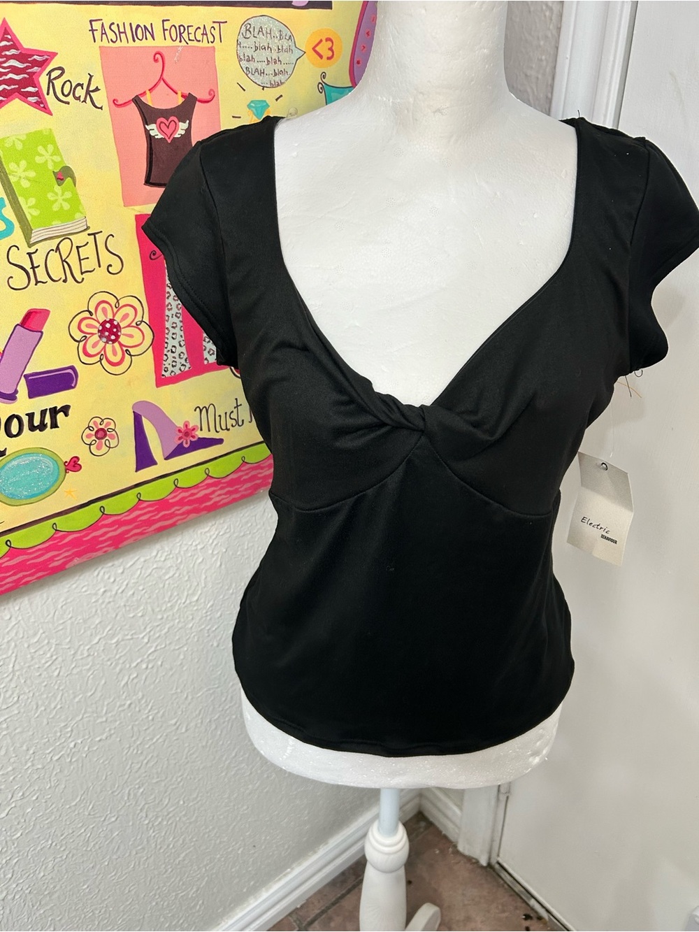 Black Twist-Front Cap Sleeve Top -